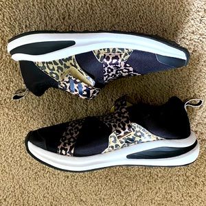 Girls adidas Sneakers